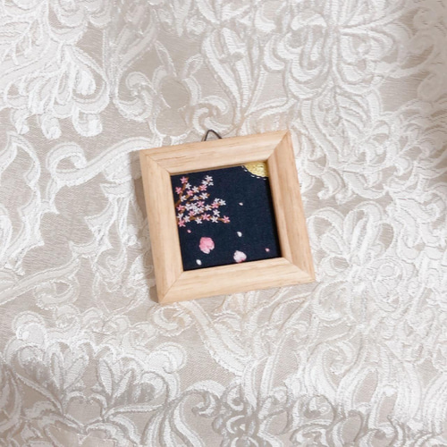 刺繍フレーム 月夜の桜吹雪 壁飾り インテリア雑貨 春 花 フォト