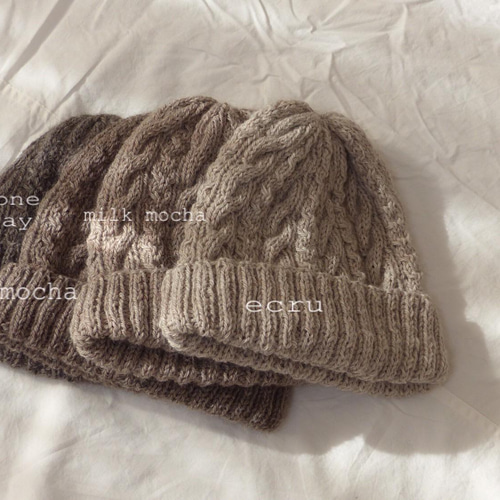 アラン模様のニット帽 ～MOKU～【モカ】手編みシンプルで暖かい シック