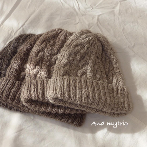 アラン模様のニット帽 ～MOKU～【モカ】手編みシンプルで暖かい シック