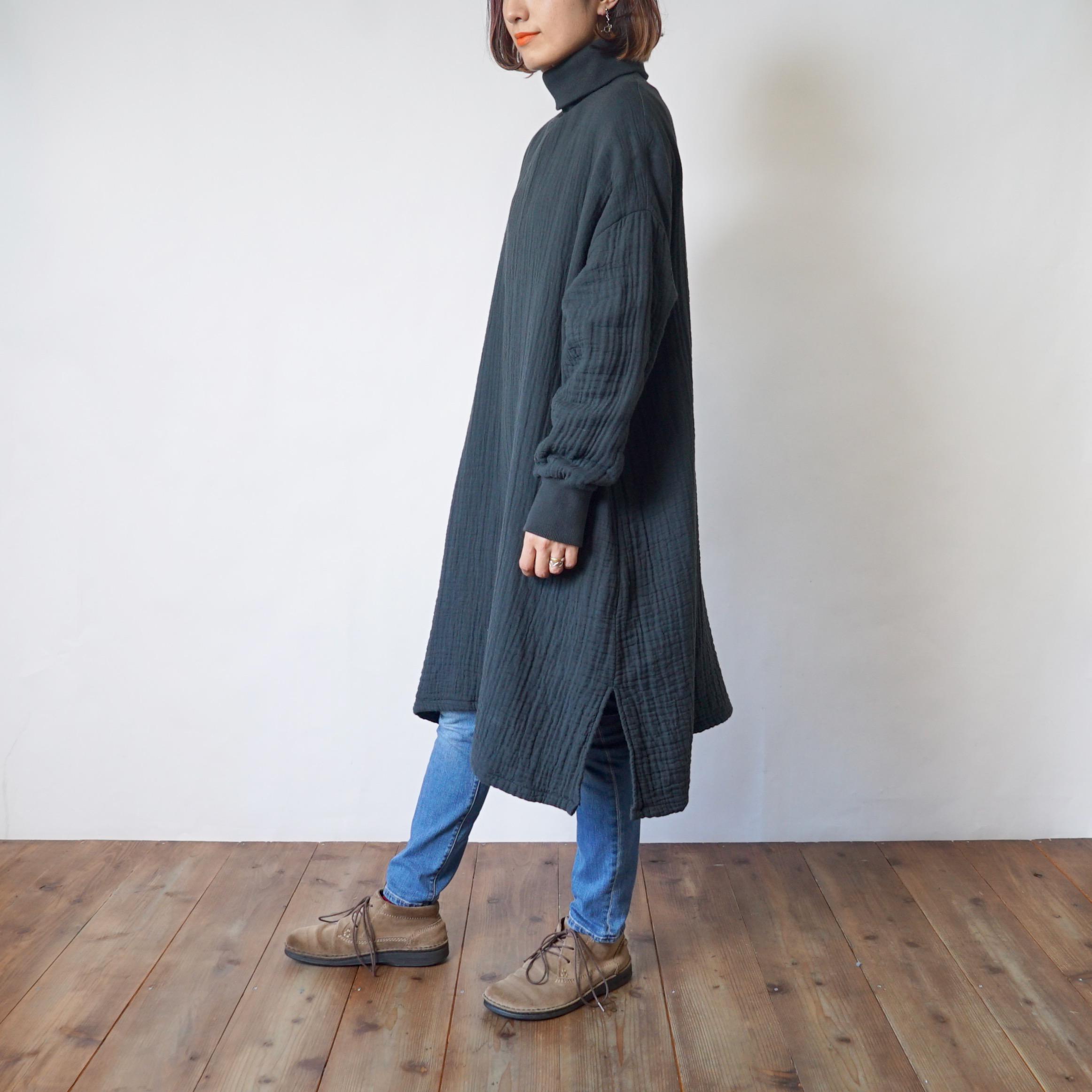 タートルネックワンピース　もこもこ6重ガーゼ/ブラック/三河織物