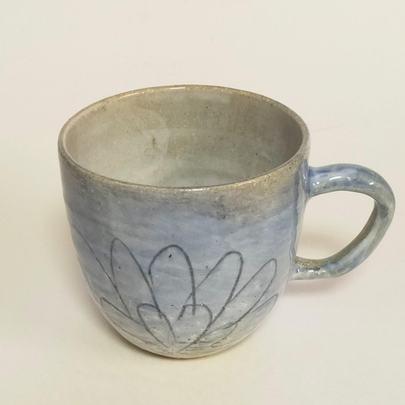 信楽焼のマグカップ(長丸青大花) 1枚目の画像
