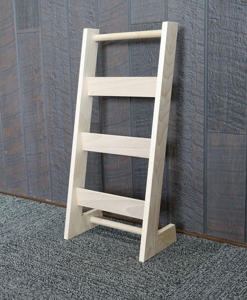 スリッパラック／３足　自立型ラダータイプ　ビーチ（ブナ）無垢材　蜜蝋ワックス仕上げ　ちょっと贅沢