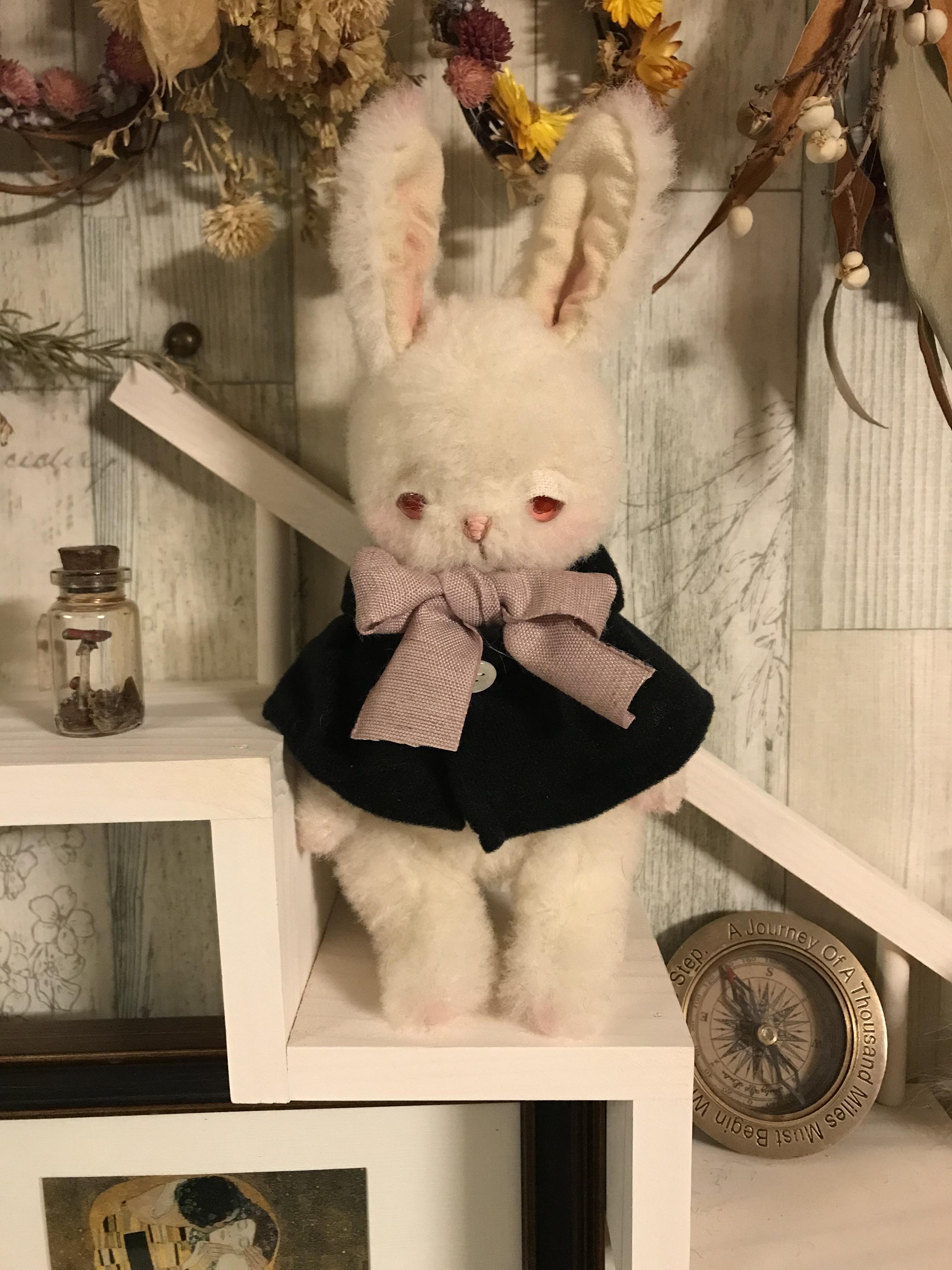 黒頭巾の白うさぎさん テディベア ぬいぐるみ ぬいぐるみ Mad