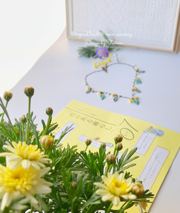 ミモザの花 ビンテージ風ネックレス 3枚目の画像