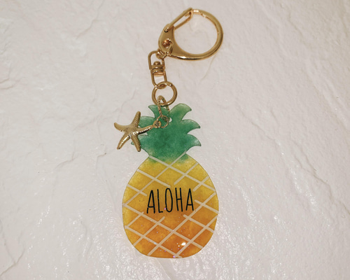 ハワイ キーホルダー キーリング チャーム パイナップル 木製 木彫り