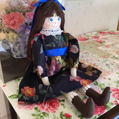 花柄のドレスを着たカントリードール その他人形 gabara1996