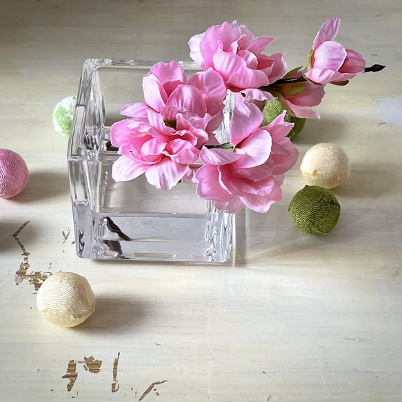 ラッピング無料！桃の花S マジカルウォーター フラワーインテリア キューブガラス花器 ギフト 13枚目の画像