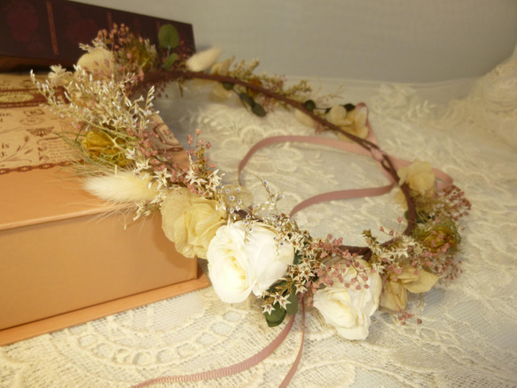 ピンクベージュのナチュラルな花冠 （受注製作） 2枚目の画像
