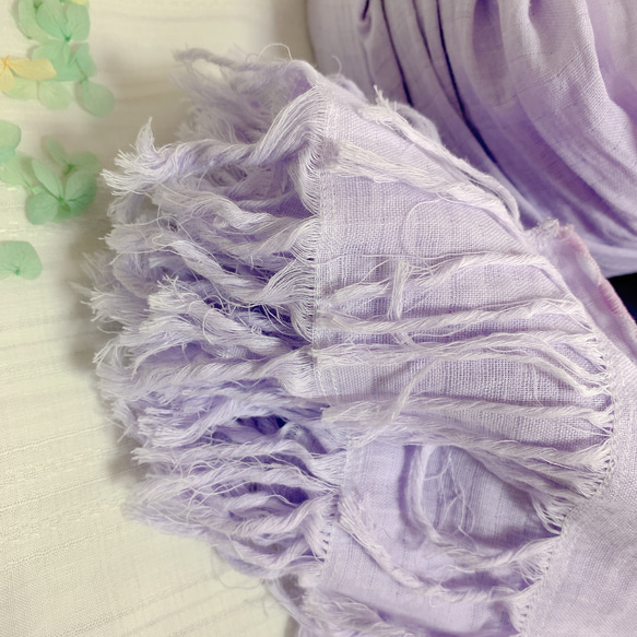 花粉離脱効果あります！サイド刺繍が可愛い薄紫の紫陽花色　抗菌防臭素材ダブルガーゼの大判ストール　おまけ付き 8枚目の画像