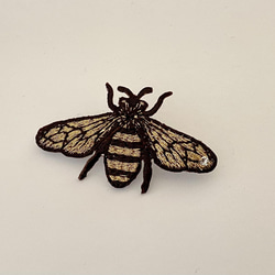 【フランス　蜂　はち　スワロフスキー　ピンブローチ】 5枚目の画像