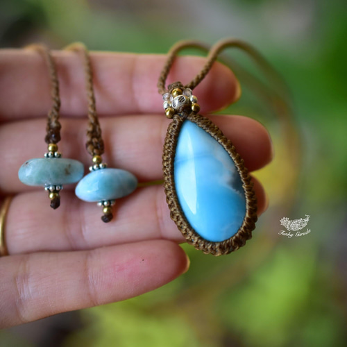 ブルーの風☆高品質☆ラリマー マクラメペンダント88 ネックレス