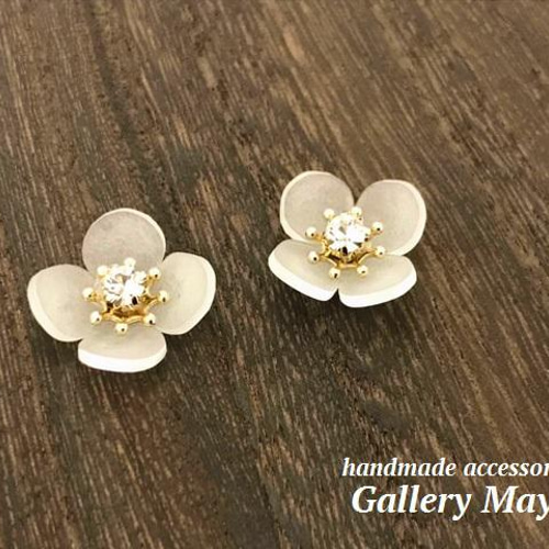 50‘s英！キッチュなレトロカラーの花ピアス