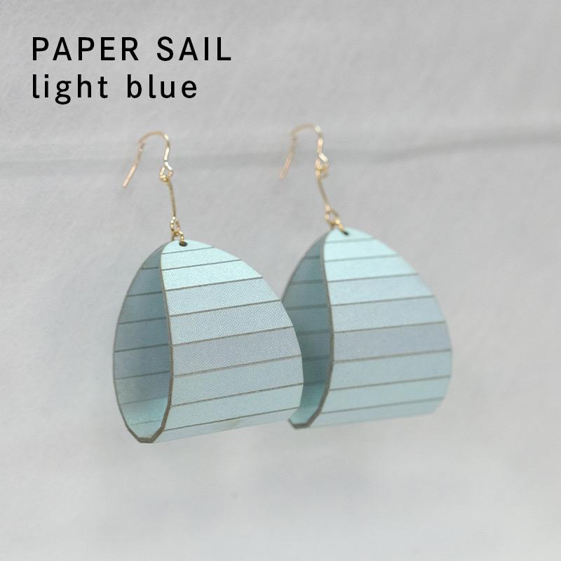 紙の耳飾り karupi 『PAPER SAIL(帆型)』light blue