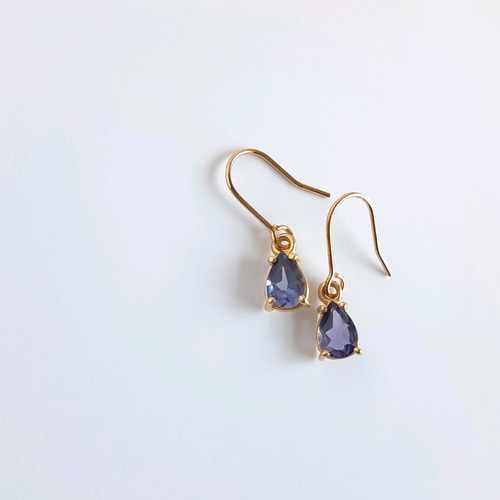 天然石 アイオライトのシンプルな一粒ピアス/イヤリング 青紫 ピアス