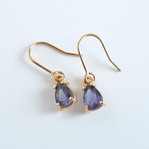 天然石 アイオライトのシンプルな一粒ピアス/イヤリング 青紫 ピアス