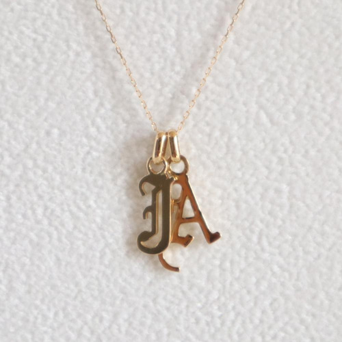 K18 イニシャル ペンダントトップ 「J」店舗在庫品 K18ゴールド イニシャル J ペンダントトップ ペンダントトップ