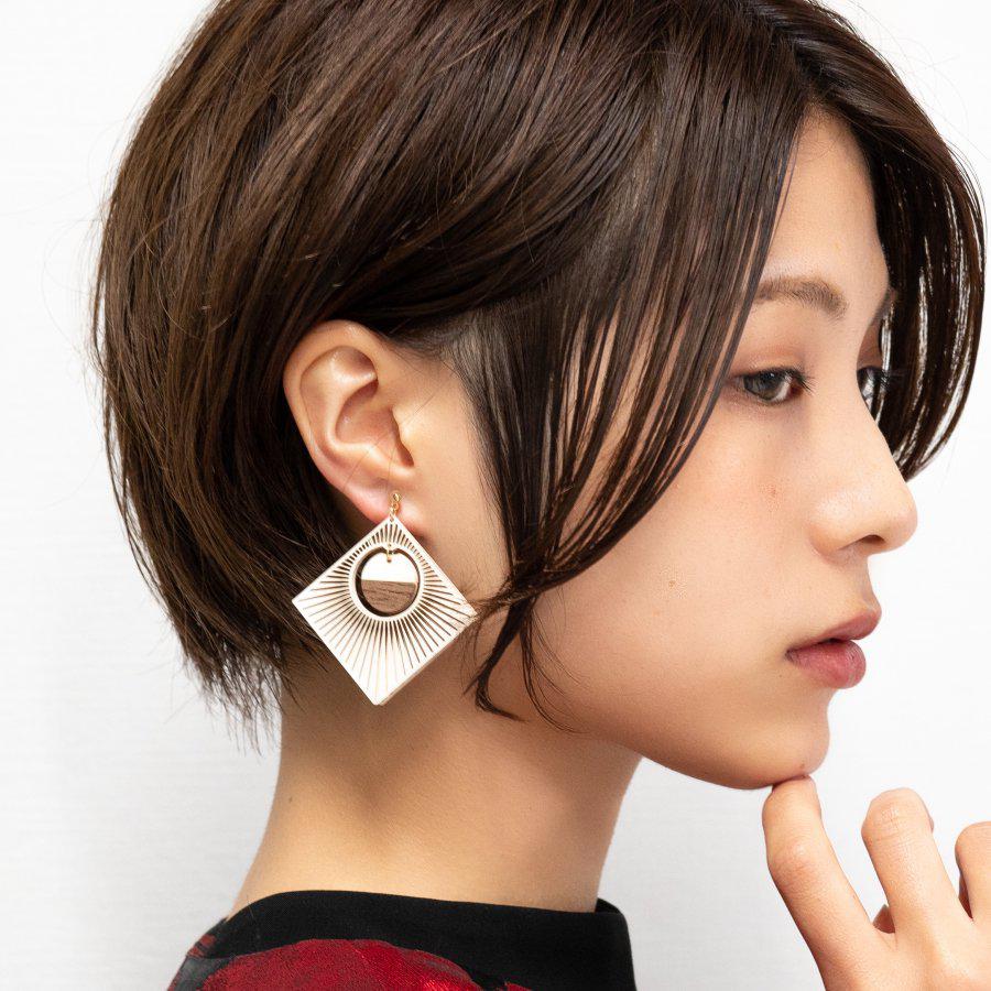 紙と木の耳飾り karupi 『square』crystal wood