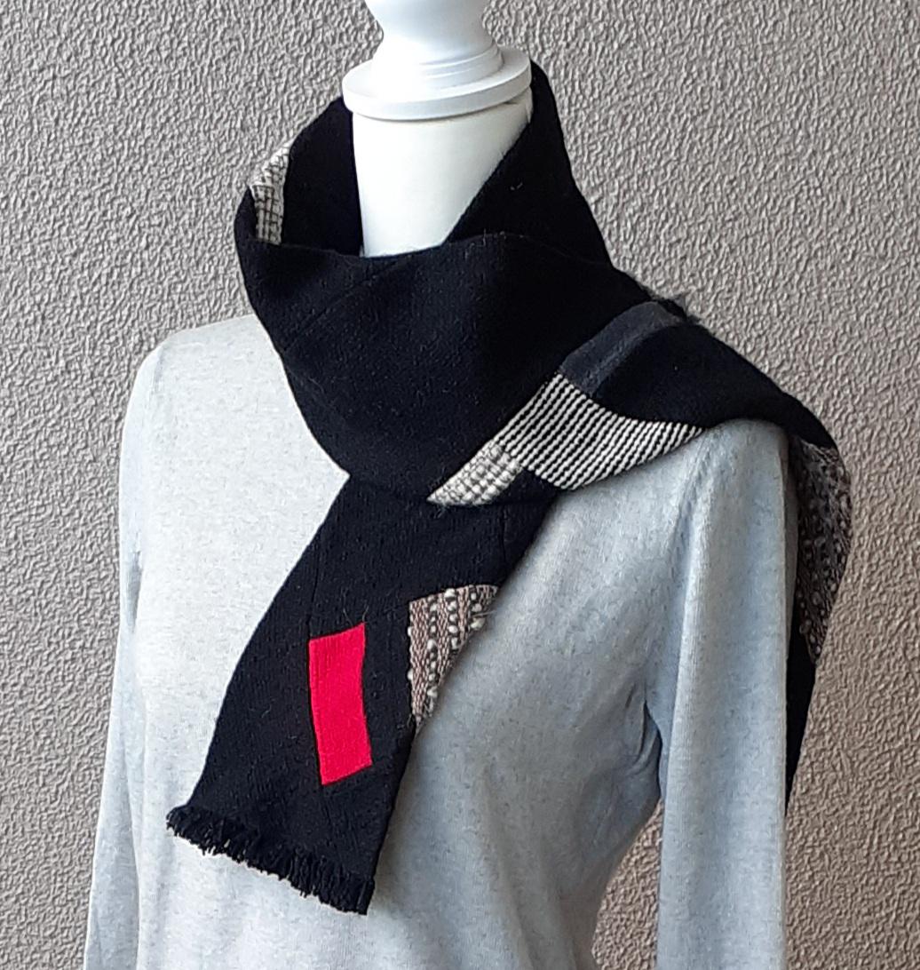 手織り布パッチワークマフラー  黒とグレーを中心に  WM0139