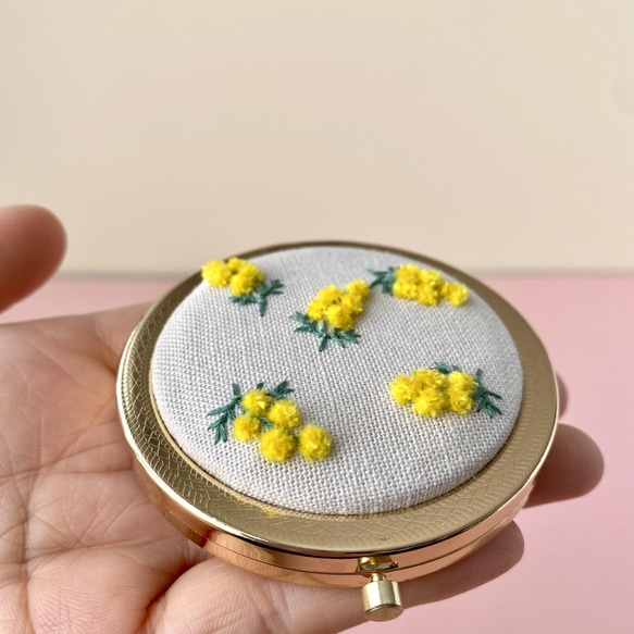 ミモザの手刺繍コンパクト　（142） 17枚目の画像