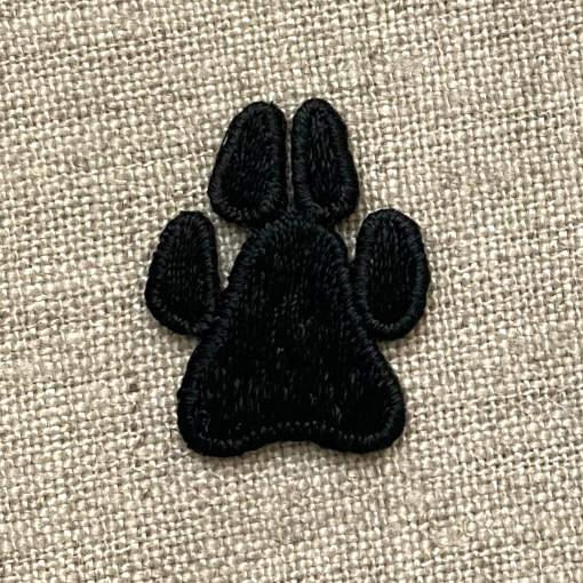 アップリケワッペン ドッグポウ　ブラック2枚　UI　猫　犬　肉球　w-2092 2枚目の画像
