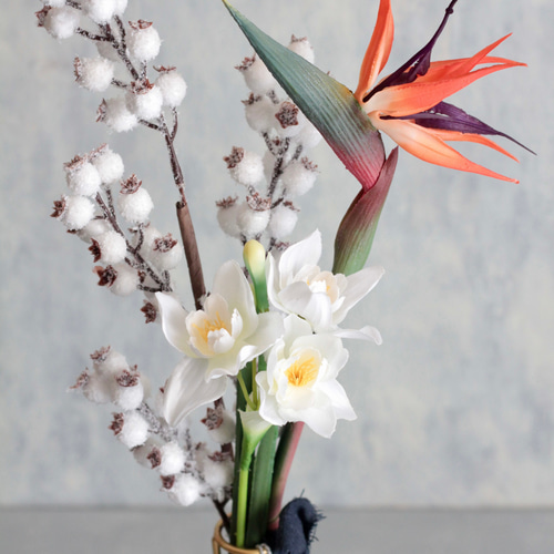 スイセンと雪の花とストレチア】｜アーティフィシャルフラワー 花瓶