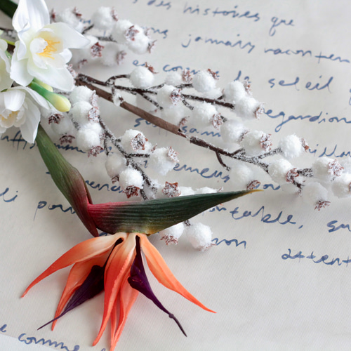 スイセンと雪の花とストレチア】｜アーティフィシャルフラワー 花瓶