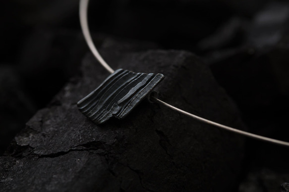 Calligraphy 墨摺 藏拙項鍊 Oxidized Silver Necklace -Concealing 第4張的照片