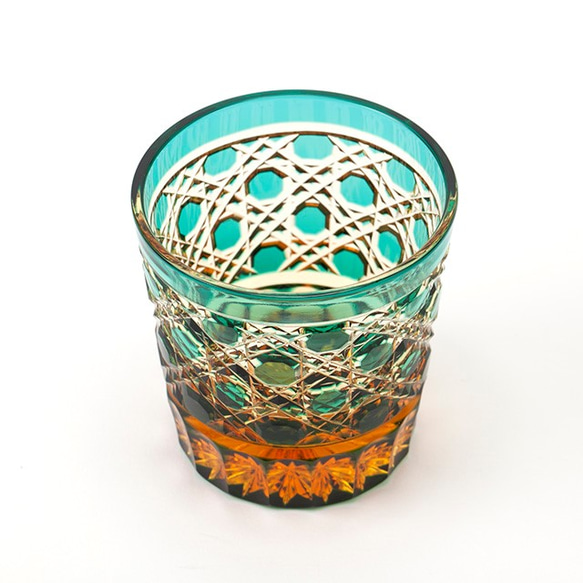 江戸切子の販売　送料無料　無料包装　結婚祝　記念品　海外土産　日本酒　梅酒ロック　琥珀色緑被せクリスタルガラス酒グラス 2枚目の画像