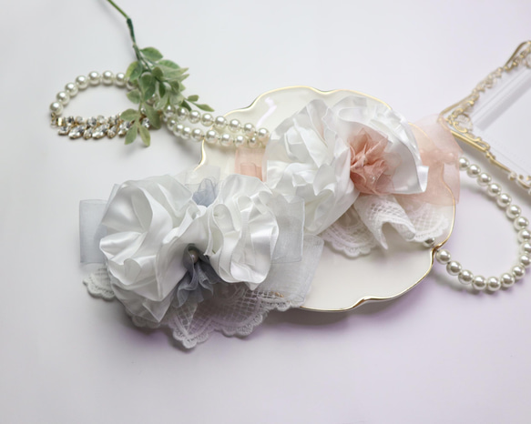 ⭐︎キッズカチューシャ⭐︎  サテンシフォンローズ　くすみピンク　結婚式　ヘッドドレス　発表会　入学式　フォーマル 12枚目の画像