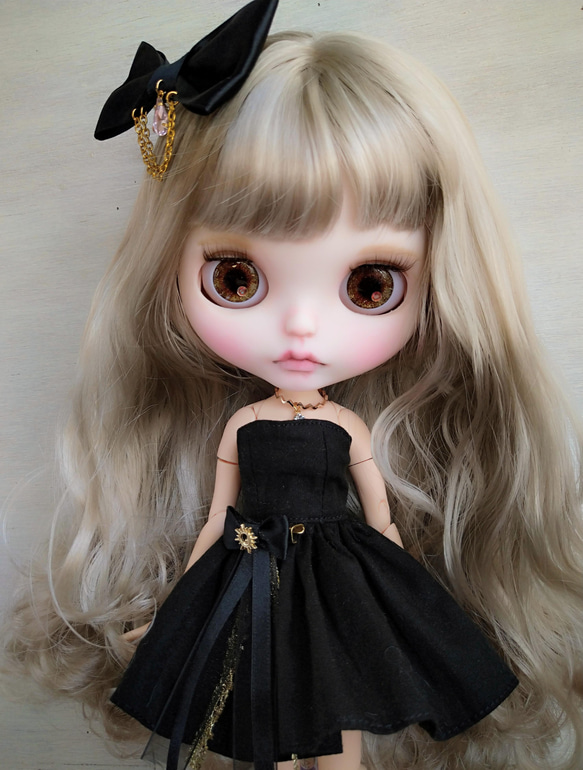 570.黒のリボンのベアトップドレス ※ブライスアウトフィット その他 