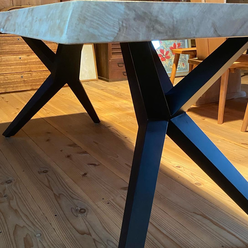 一枚板テーブル 特注アイアン脚仕様 注文製作 ダイニングテーブル 一枚