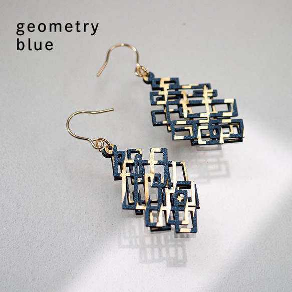 紙の耳飾り karupi 『geometry』blue 1枚目の画像