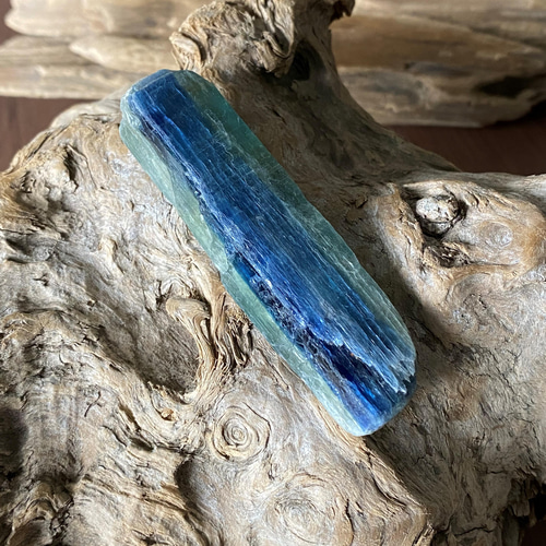 バイカラーカイヤナイト原石 01 Natural Blue-Green Kyanite 天然石 