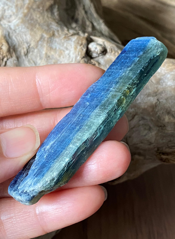 バイカラーカイヤナイト原石 01 Natural Blue-Green Kyanite 天然石 5枚目の画像