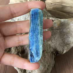 バイカラーカイヤナイト原石 01 Natural Blue-Green Kyanite 天然石 2枚目の画像