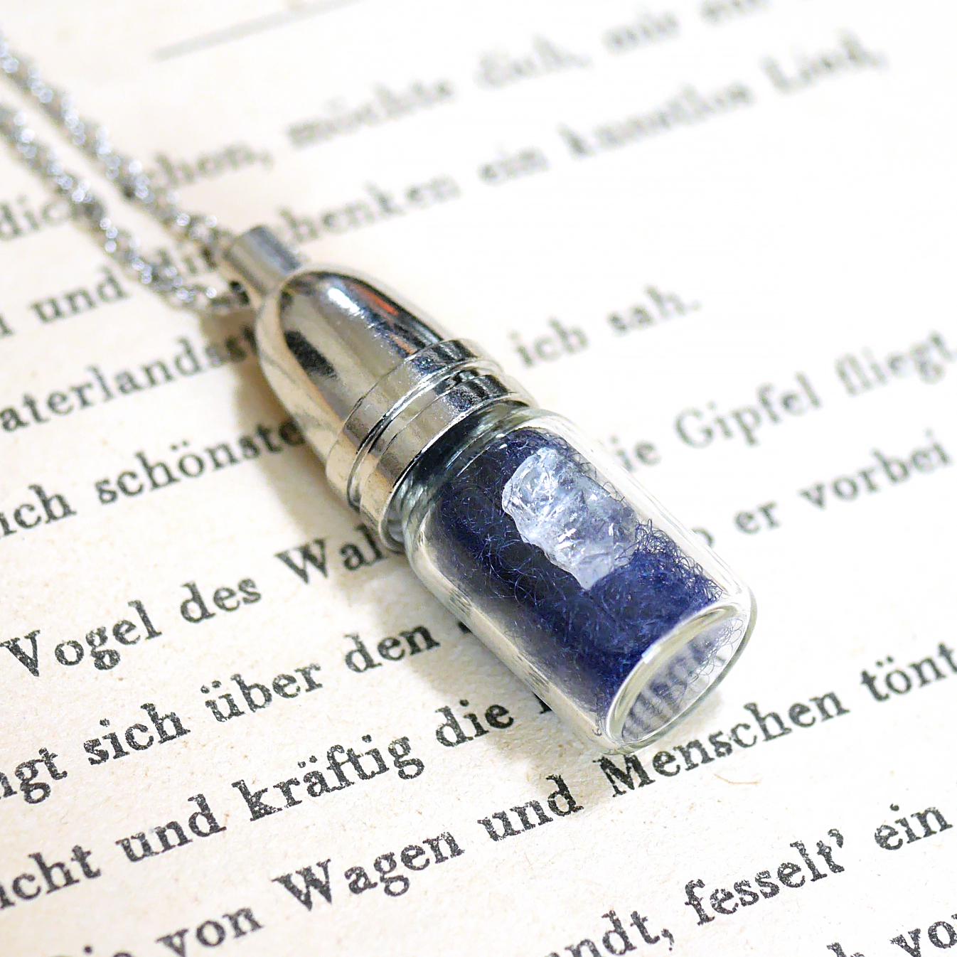 ロシア産フェナカイト原石☆小瓶ペンダント・P（7mm以上）