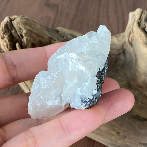 キラキラ✨ガレナと白い花びらのカルサイト 原石 天然石 ガレナ03