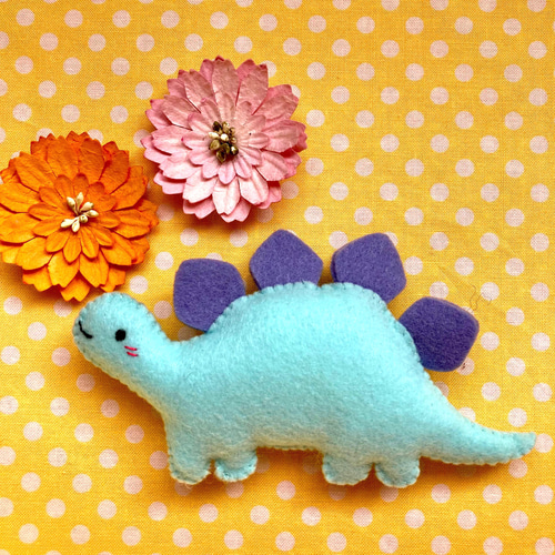 かわいい恐竜】キーホルダー フェルトのマスコット ティラノサウルス 