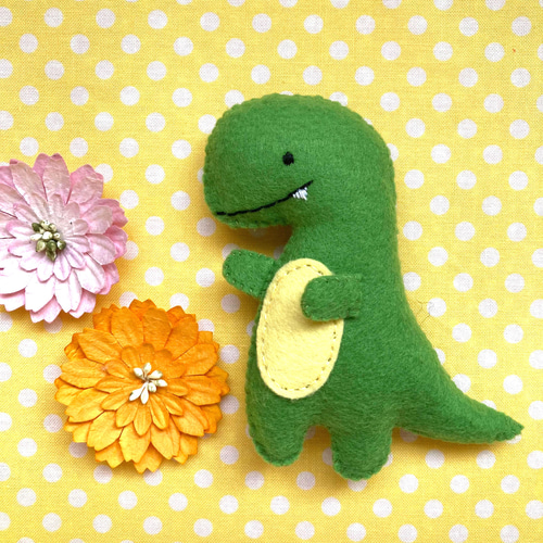 かわいい恐竜】キーホルダー フェルトのマスコット ティラノサウルス