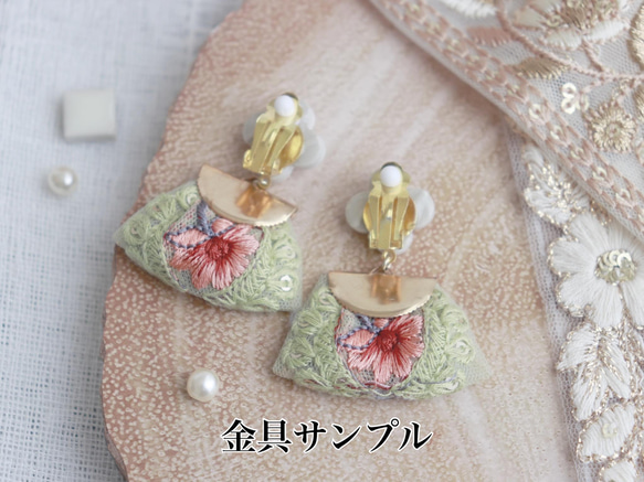 no.44 お花 タイル インド刺繍 リボン ♡ ピンク×花　イヤリング 3枚目の画像