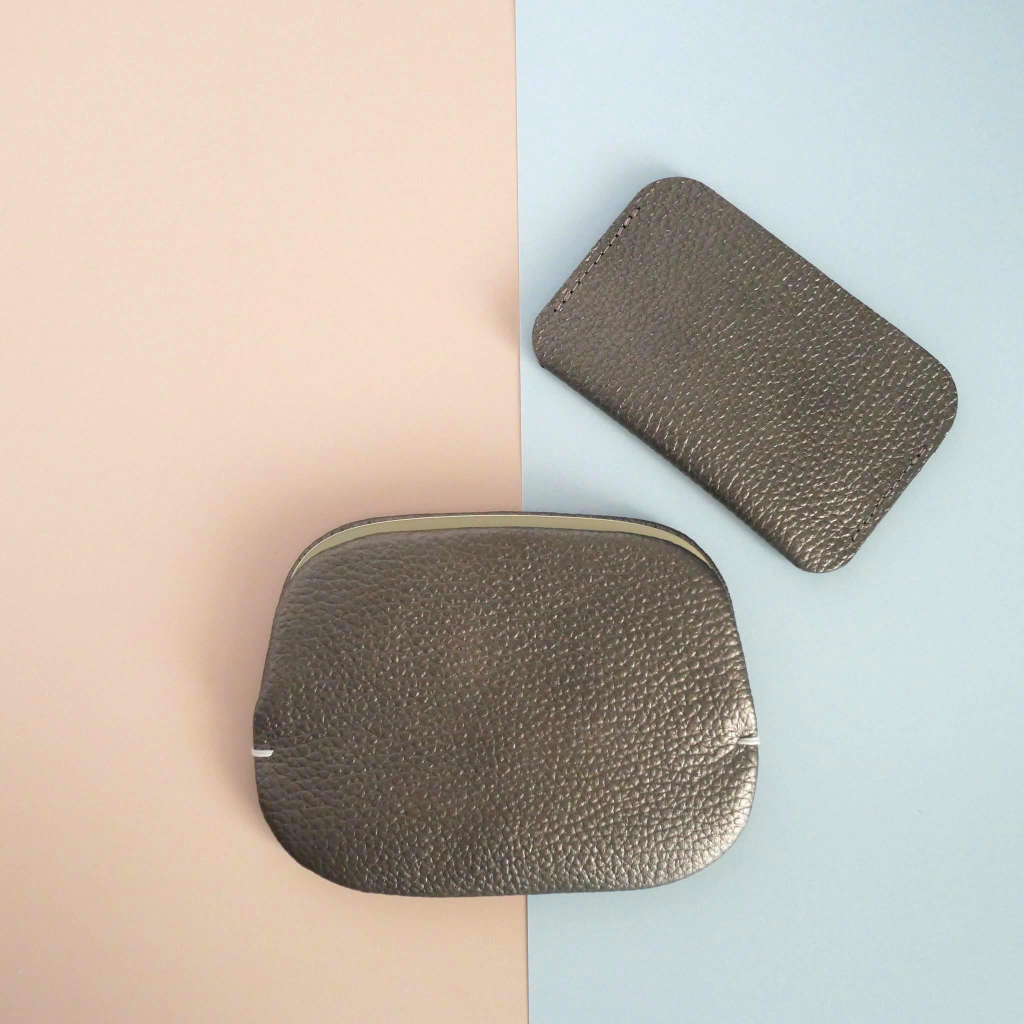 薄さが嬉しい！ミニマムな「スナップウォレット・M」　 ブロンズ