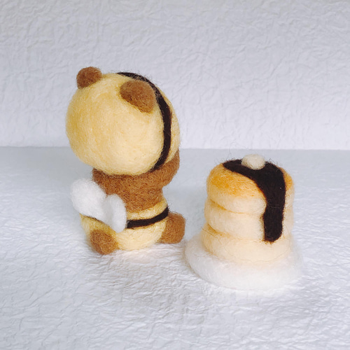 はちくまちゃんとホットケーキ 羊毛フェルト 羊毛フェルト