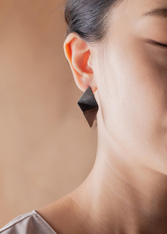 Minimalism 低限主義 地景耳環5號 Sculptural Earring No.5 第4張的照片