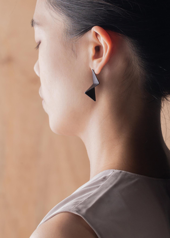 Minimalism 低限主義 地景耳環6號 Sculptural Earring No. 第6張的照片