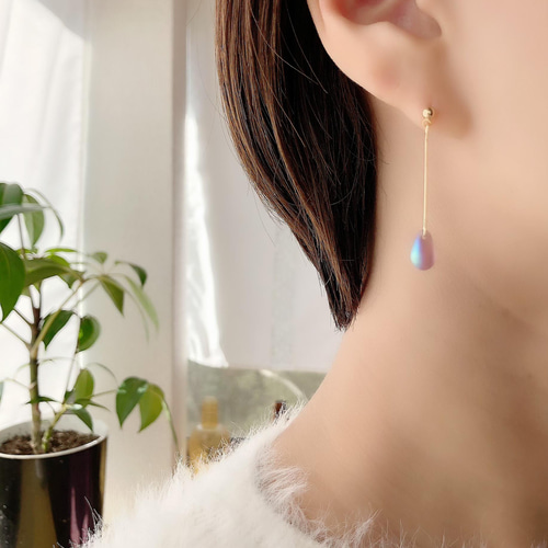 Creema限定<ショート可> オーロラパープルの雫 ピアス  