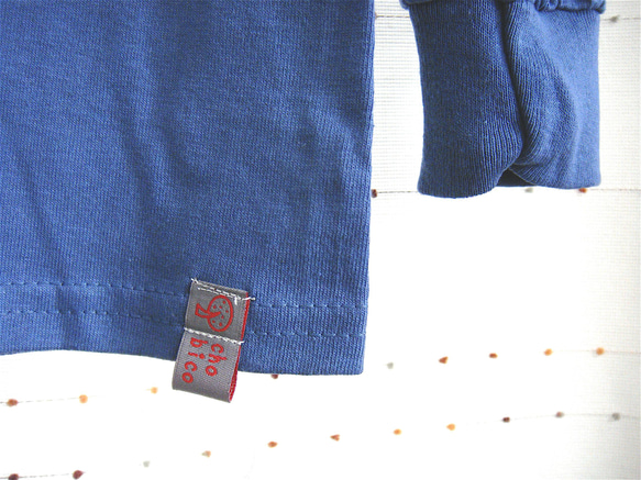 【シルク印刷】長袖Tシャツ(袖リブ)・とりねこ2版：メンズM〜Lサイズ(女子L対応サイズ) くすみブルー 4枚目の画像