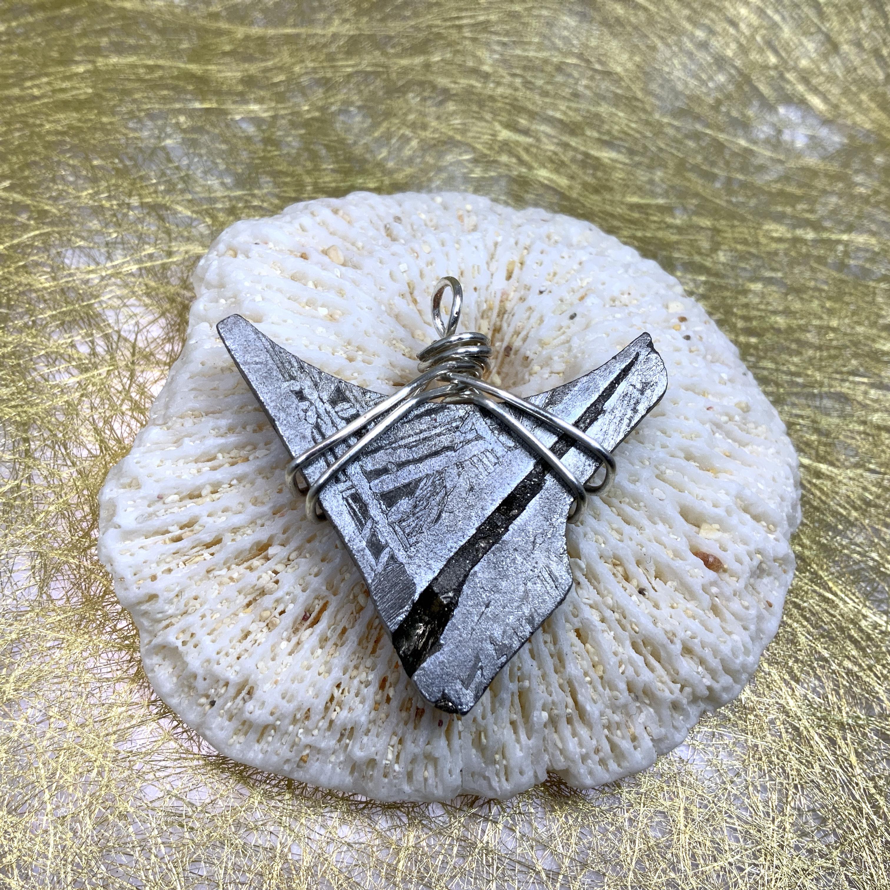 話題性抜群 人気 ギベオン 隕石 キーホルダー トップ メンズ <シンプル>大人 隕石 キーホルダー 人気 ギベオン <シンプル>大人 話題性抜群 メンズ トップ