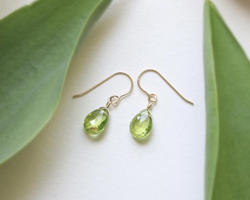 14Kgf 小さなペリドット 天然石 ピアス/イヤリング --Olive