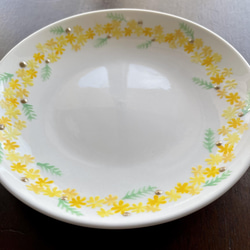 陶器　皿　ミモザ　ハンドペイント　磁器　手描き　絵付け丸皿　16.5㎝　ラウンド 3枚目の画像