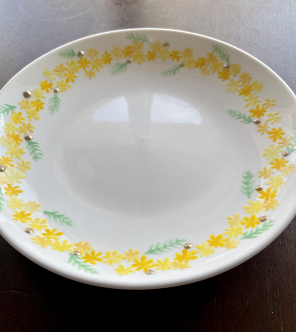 陶器　皿　ミモザ　ハンドペイント　磁器　手描き　絵付け丸皿　16.5㎝　ラウンド 3枚目の画像